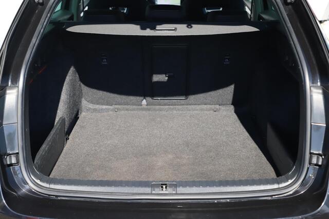 Skoda OCTAVIA Combi 1.0 e-TSI Sport Business 110PK Automaat Trekhaak RS Stoelen Navigatie Carplay Android