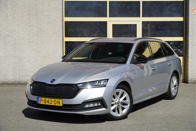 Skoda OCTAVIA Combi 1.5 e-TSI 150PK! Automaat Sport Business BJ2022 Lmv 17" | Led V+A | Dynamische knipperlichten | Pdc | App-Connect | Navi | Virtual cockpit | Dashboard verlichting | Climate control | Cruise control | Sportstoelen/stuur | Zwarte hemel