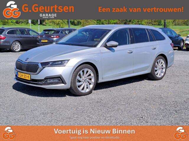 Skoda OCTAVIA Combi 1.4 TSI iV PHEV Business Edition Panoramadak, Trekhaak,