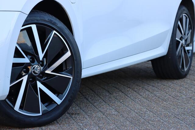 Skoda OCTAVIA Combi 1.4 TSI iV PHEV Sportline Business 204pk DSG6 | SOH 95,2% | HUD | Stoelverw voor- en achter | Adaptive