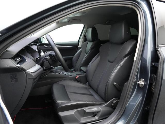Skoda OCTAVIA Combi 1.4 TSI 204 pk DSG PHEV Business Edition Plus | Matrix LED | Achteruitrijcamera | Adaptive Cruise | Elektrische achterklep | Stuur-/stoelverwarming