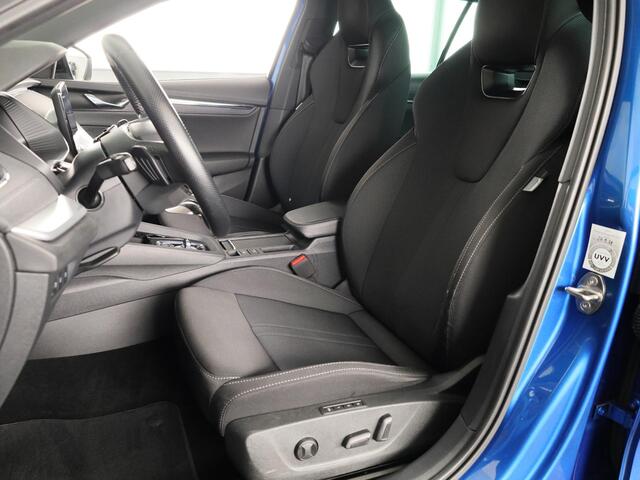 Skoda OCTAVIA Combi 1.4 TSI iV PHEV Sportline Business 204pk | Navigatie via App| Parkeercamera | Elektrisch veerselbare stoelen met geheugen | Parkeersensoren voor en achter |
