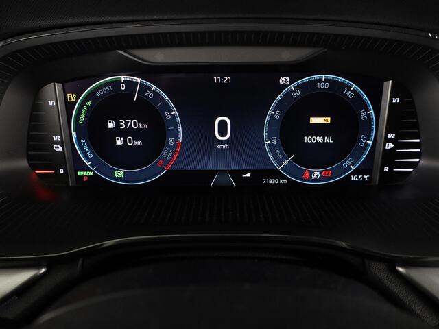 Skoda OCTAVIA Combi 1.4 TSI iV PHEV Sportline Business 204pk | Navigatie via App| Parkeercamera | Elektrisch veerselbare stoelen met geheugen | Parkeersensoren voor en achter |