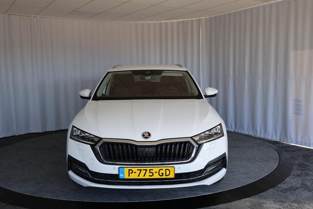 Skoda OCTAVIA Combi 1.0 e-TSI Business Edition Plus, Led, Keyless, Camera Carplay
