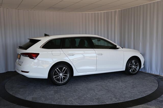 Skoda OCTAVIA Combi 1.0 e-TSI Business Edition Plus, Led, Keyless, Camera Carplay