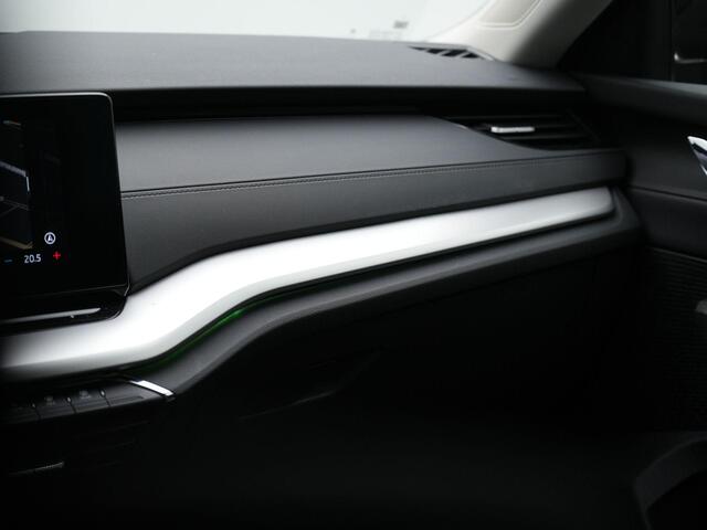 Skoda OCTAVIA Combi 1.4 TSI iV 204 pk PHEV Ambition | Achteruitrijcamera | Adaptive Cruise | Stuur-/achterbankverwarming | Navigatie | Keyless Entry