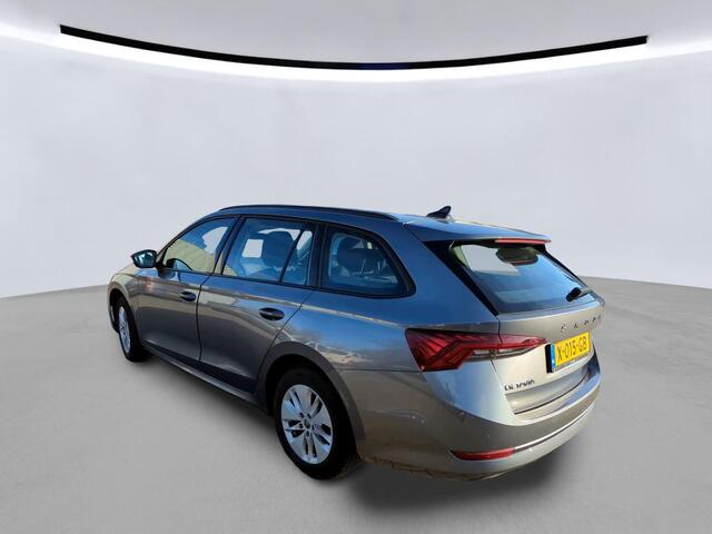 Skoda OCTAVIA Combi 1.0 TSI Business Edition LED / Navigatie / PDC