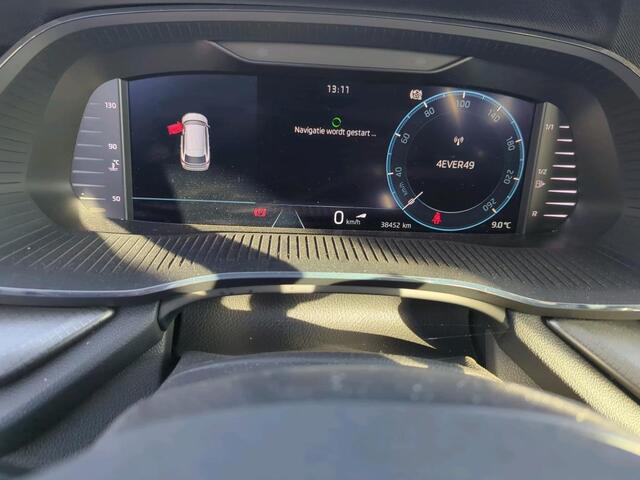 Skoda OCTAVIA Combi 1.0 TSI Business Edition LED / Navigatie / PDC