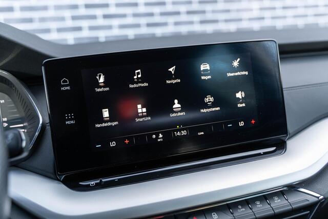 Skoda OCTAVIA Combi 1.0 e-TSI Sport Business | Parkeersensoren | Sportstoelen | Lichtmetalen Velgen 18 inch | Navigatie | Apple Carplay | Android Auto | Voorruitverwarming