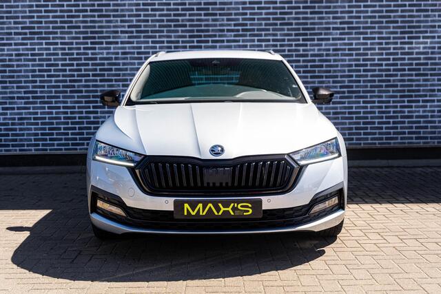 Skoda OCTAVIA Combi 1.0 e-TSI Sport Business | Parkeersensoren | Sportstoelen | Lichtmetalen Velgen 18 inch | Navigatie | Apple Carplay | Android Auto | Voorruitverwarming