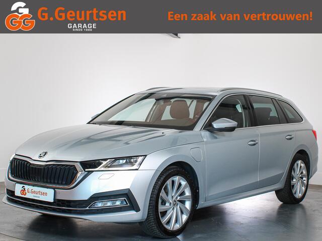 Skoda OCTAVIA Combi 1.4 TSI iV PHEV Business Edition Trekhaak, ACC, Camera, Stoelverwarming