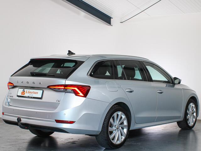 Skoda OCTAVIA Combi 1.4 TSI iV PHEV Business Edition Trekhaak, ACC, Camera, Stoelverwarming
