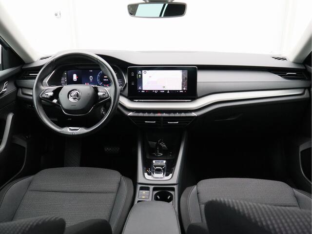 Skoda OCTAVIA Combi 1.0 e-TSI Business Edition/ automaat/ trekhaak!