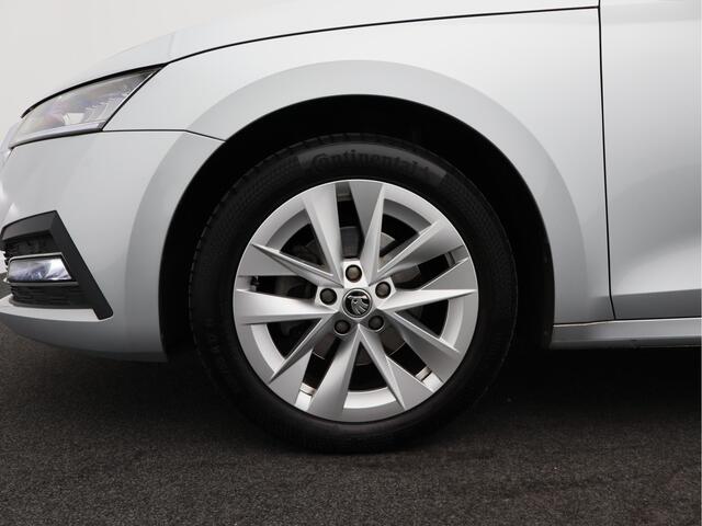Skoda OCTAVIA Combi 1.0 e-TSI Business Edition/ automaat/ trekhaak!