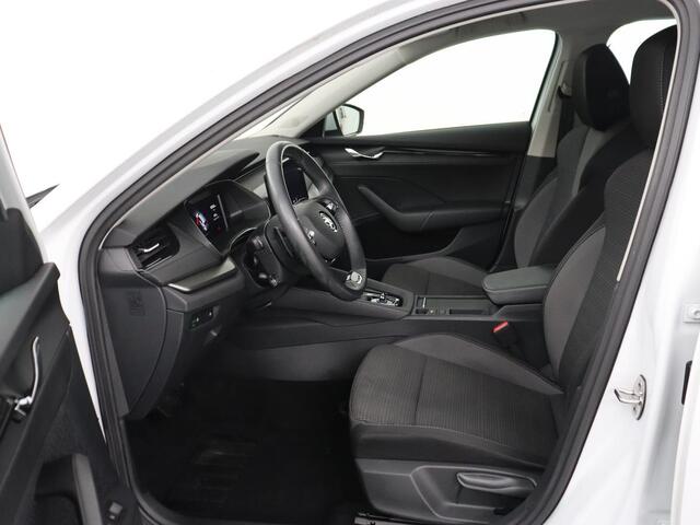 Skoda OCTAVIA 1.4 TSI iV PHEV Business Edition | Adaptive cruise | Stuurverwarming | Carplay | Navigatie | Keyless | Full LED | Virtual Cockpit | Parkeerhulp | Climate control | Plug In