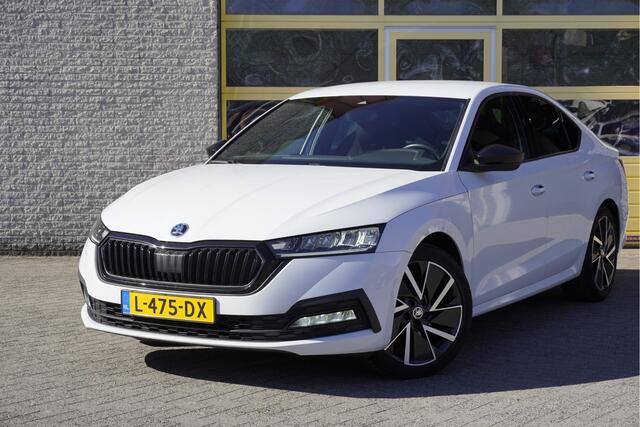 Skoda OCTAVIA 1.0 e-TSI Automaat! 5drs Sport Business BJ2021 Lmv 18" | Led V+A | Dynamische knipperlichten | Pdc | Elek. trekhaak | App-Connect | Navi | Dashboard verlichting | Climate control | Cruise control | Sportstoelen | Verwarmd stuur | Zwarte hemel