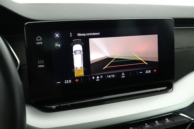 Skoda OCTAVIA Combi 1.5 e-TSI 150pk DSG Sport Business Camera ACC Navigatie Panoramadak