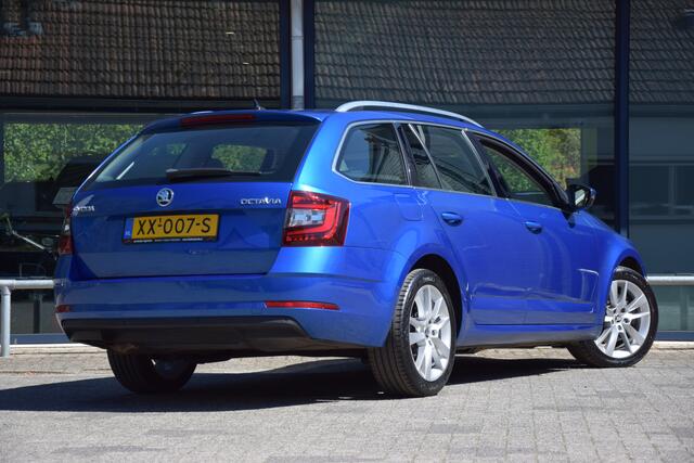 Skoda OCTAVIA Combi 1.5 TSI Style Business DSG Automaat | Org. NL | BOVAG Garantie | Sportstoelen | Navigatie | Full LED | PDC Voor&Achter | Stoelverwarming | Cruise&Climate Control |