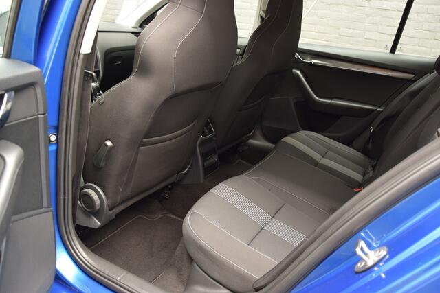 Skoda OCTAVIA Combi 1.5 TSI Style Business DSG Automaat | Org. NL | BOVAG Garantie | Sportstoelen | Navigatie | Full LED | PDC Voor&Achter | Stoelverwarming | Cruise&Climate Control |