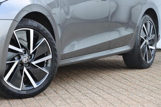 Skoda OCTAVIA Combi 1.4 TSI iV PHEV Sportline Business | Stoelverwarming voor- en achter | Stuurverwarming | Adaptive