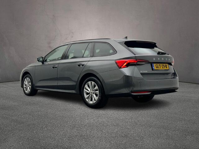 Skoda OCTAVIA Combi Business Edition 1.5 TSI 115pk Cruise control, Parkeersensoren, App connect, LED koplampen, Airco, DAB, Radio, Bluetooth