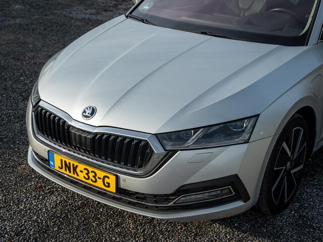 Skoda OCTAVIA Combi 1.4 TSI iV PHEV Business Edition Plus // panorama dak
