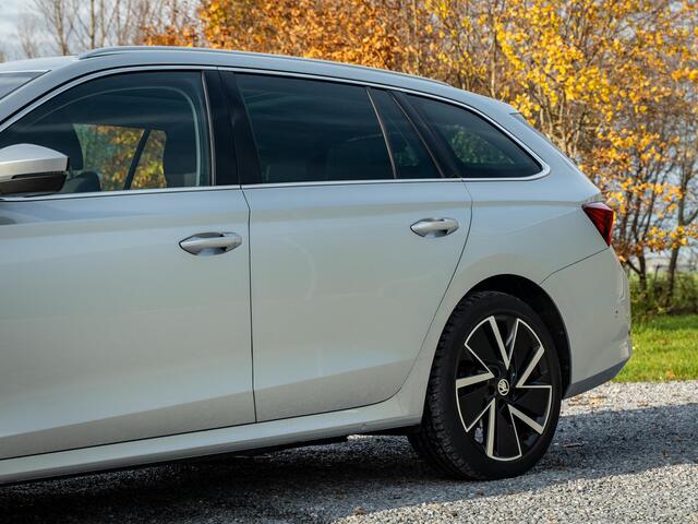Skoda OCTAVIA Combi 1.4 TSI iV PHEV Business Edition Plus // panorama dak