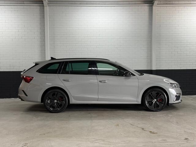 Skoda OCTAVIA Combi 1.4 TSI RS iV Bns 1e Eig! Keyless, Virt. Cockpit, Elktr klep, Ca