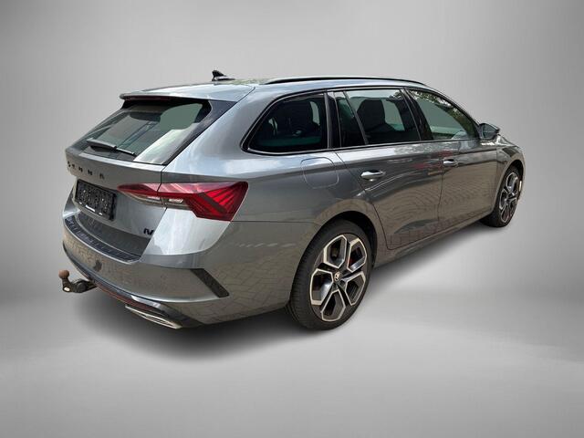 Skoda OCTAVIA 1.4 TSI 245pk DSG iV PHEV RS Business · Trekhaak inklapbaar · Head-Up Display · Canton Audio · Keyless · Stuur- & Stoelverwarming · Elek. Achterklep · Zwart Optiek ·