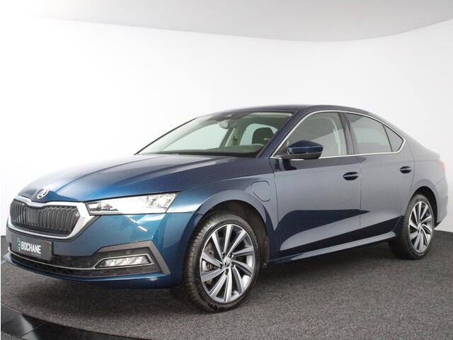 Skoda OCTAVIA 1.4 TSI iV PHEV Business Edition | Stoelverwarming | Navigatie | Camera