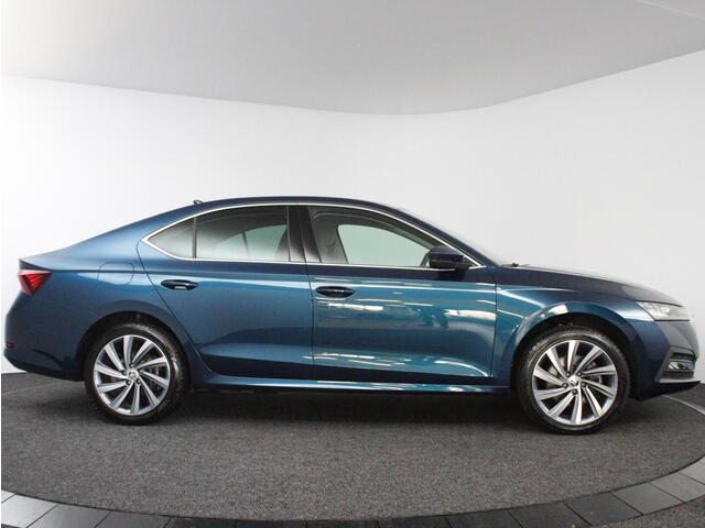 Skoda OCTAVIA 1.4 TSI iV PHEV Business Edition | Stoelverwarming | Navigatie | Camera