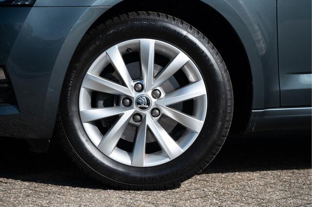 Skoda OCTAVIA 1.0 TSI 115pk DSG | Navi | Camera | Apple CarPlay | Stoelverw. | PDC