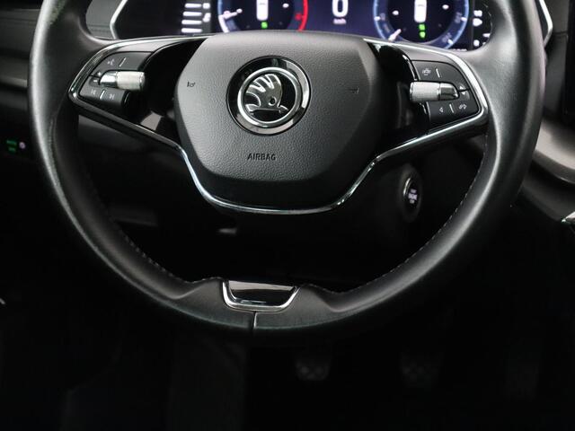Skoda OCTAVIA 1.0 TSI Business Edition | Stoelverwarming | Trekhaak | Camera | Carplay | Navigatie | 17'' | Cruise control | DAB | Digital Cockpit | Parkeerhulp | Climate control