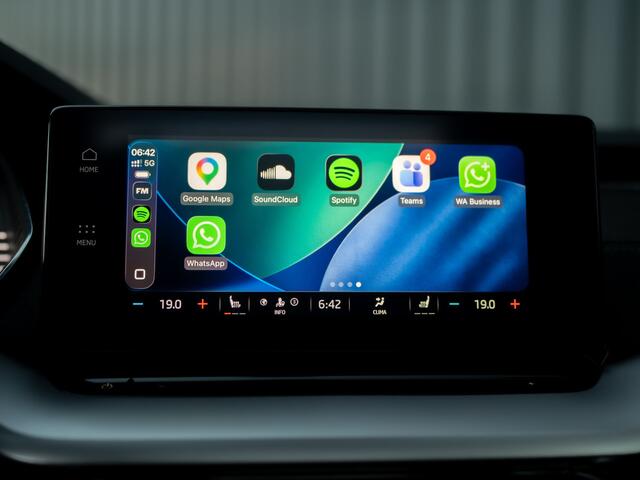 Skoda OCTAVIA Combi 1.0 TSI Business Edition Plus | Panodak | Elk. A. klep | Camera | Adapt. Cr. | Prijs Rijklaar!!