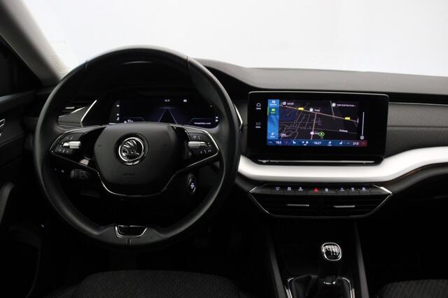 Skoda OCTAVIA Combi 1.5 TSI First Edition - Panorama, Digitaal Cockpit, Carplay, Stoelverw. Trekhaak
