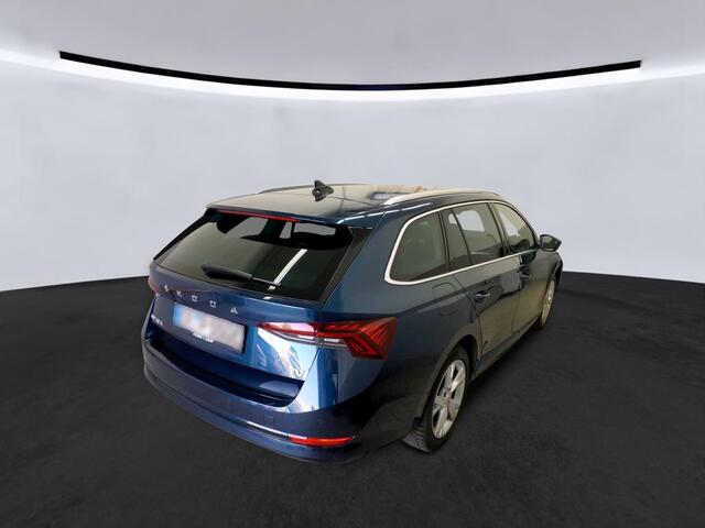 Skoda OCTAVIA Combi 1.4 TSI iV 204pk PHEV Business Edition / Navigatie / Massage / Adaptive Cruise / Wordt Verwacht