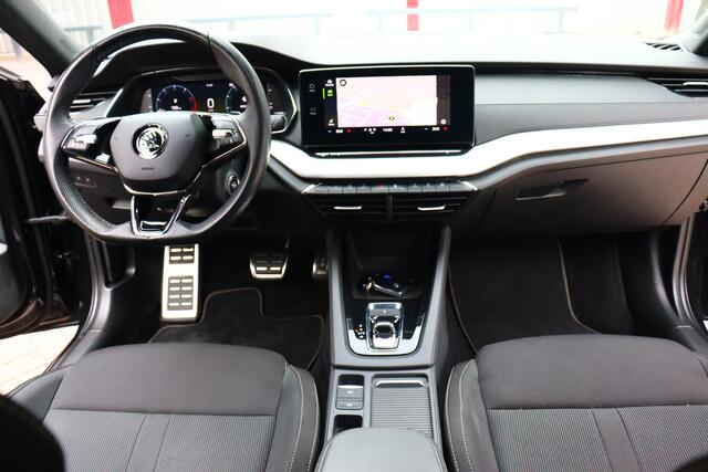 Skoda OCTAVIA Combi 1.0 e-TSI Sport Business O.a: Trekhaak, PDC, Clima, Navi, Cruise, Carplay, Etc. All-in prijs!