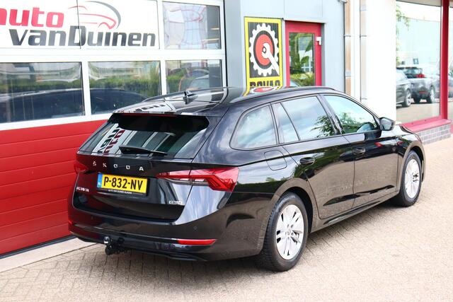 Skoda OCTAVIA Combi 1.0 e-TSI Sport Business O.a: Trekhaak, PDC, Clima, Navi, Cruise, Carplay, Etc. All-in prijs!