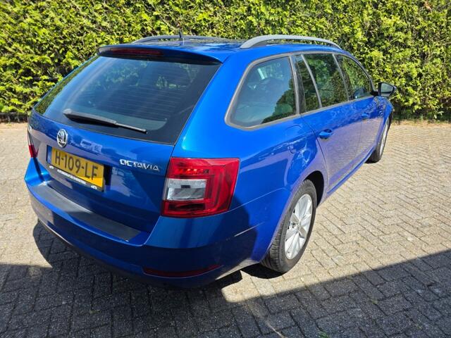 Skoda OCTAVIA 1.0 TSI Greentech Business Edition