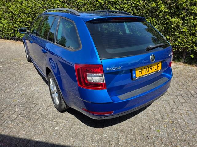 Skoda OCTAVIA 1.0 TSI Greentech Business Edition