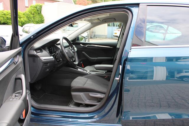 Skoda OCTAVIA 1.0 e-TSI Business Edition Plus