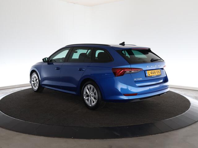 Skoda OCTAVIA Combi 1.5 TSI First Edition | Navi | Clima | Trekhaak |