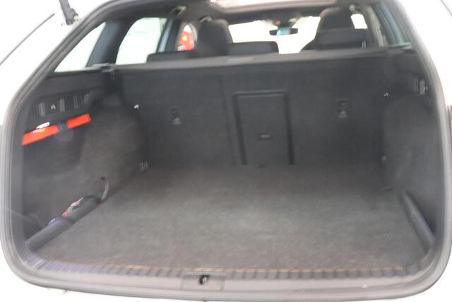 Skoda OCTAVIA Combi 1.4 TSI iV PHEV Sportline Business | Panoramadak | Camera | Memory | SoH 91,6% | Matrix LED |