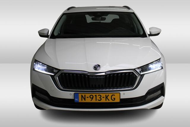 Skoda OCTAVIA Combi 1.0 TSI Business Edition Navigatie | Climate Control | Lichtemetalen velgen | Cruise Control