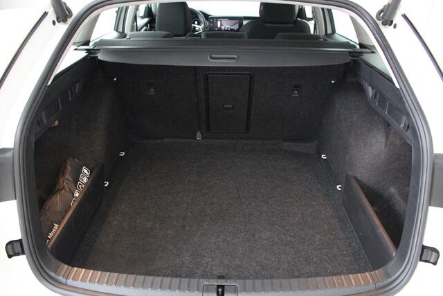 Skoda OCTAVIA Combi 1.0 TSI Business Edition Navigatie | Climate Control | Lichtemetalen velgen | Cruise Control