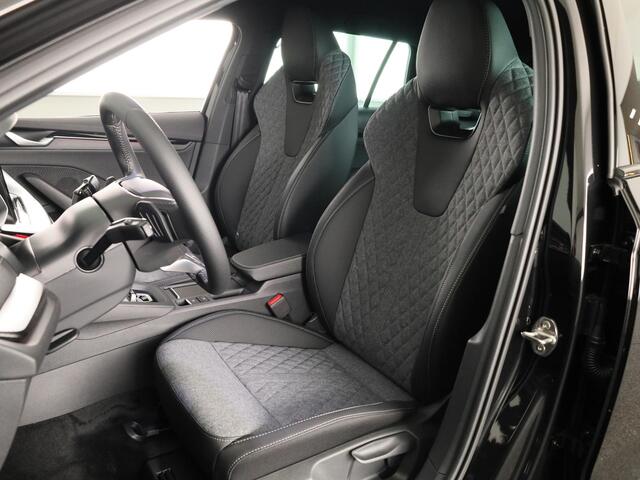 Skoda OCTAVIA Combi Sportline Business m-HEV 1.5 TSI 150 pk DSG-7 | Navigatie pakket | Trekhaak wegklapbaar