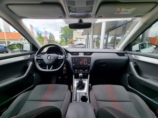 Skoda OCTAVIA Combi 1.0 TSI Greentech Ambition Business | Camera | PDC | Climate | Topstaat!