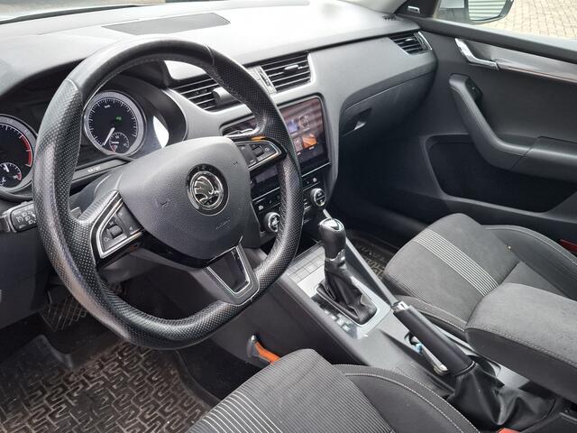 Skoda OCTAVIA Combi 1.5 TSI Greentech Style Business | Nieuw Binnen! | Automaat | Stoelverwarming | Trekhaak