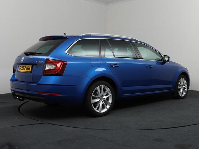 Skoda OCTAVIA Combi 1.5 TSI Greentech Business Edition Plus | Schuif-Kantel dak | Camera | Trekhaak!