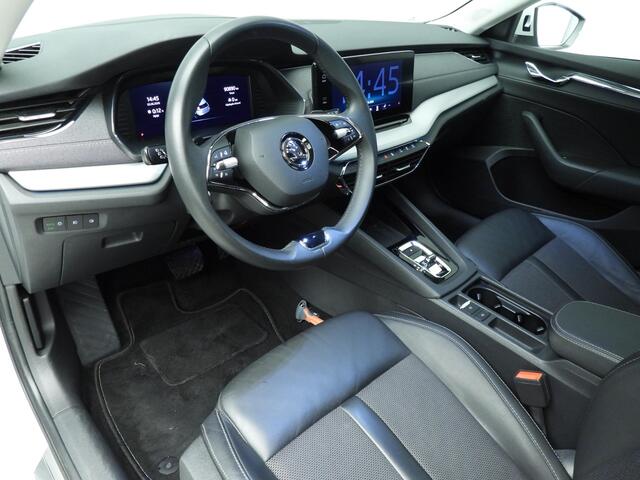 Skoda OCTAVIA Combi 1.4 TSI iV PHEV Business Edition Plus | HUD | Stoel / Stuur / Achterbank verwarmd